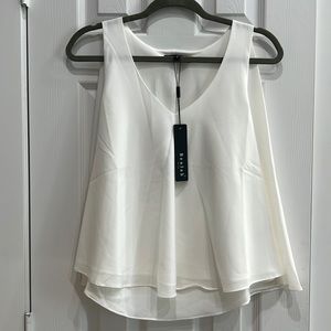 NWT Beulah style scoop sides for open back cape v neck size M